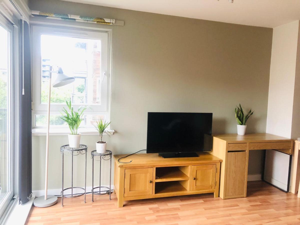 Modern Spacious Retreat Full Fibre Wi-Fi & Free Parking Edimburgo Exterior foto